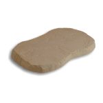 Šľapák v dizajne kresaného kameňa v pieskovej farbe.